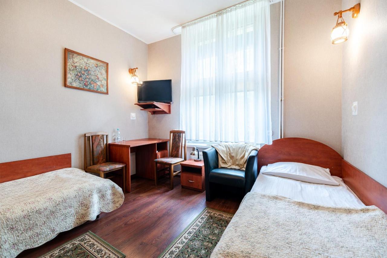 Hotel Pod Zamkiem Olsztyn  Exteriör bild